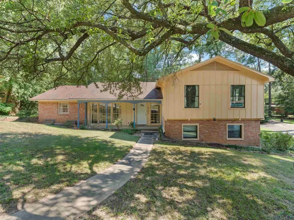 3700 Redwood Trl, Marshall, TX 75672