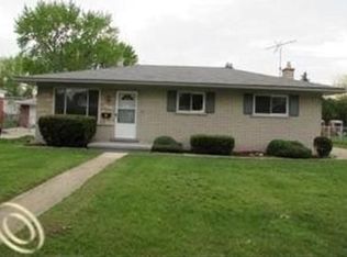 40939 Pickett Ridge Rd, Sterling Heights, MI 48313