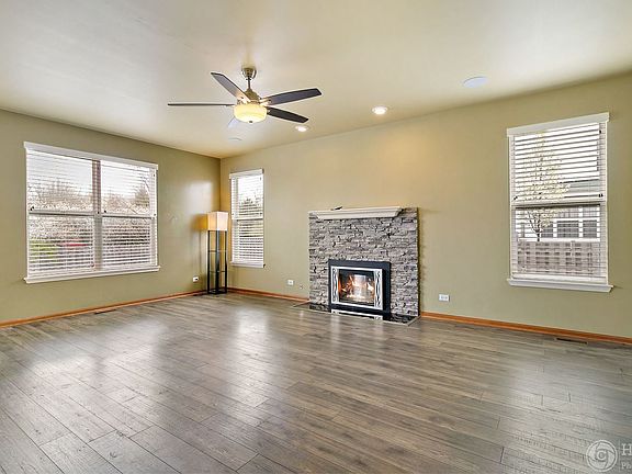 3rd image of 106 W Norwell Ln