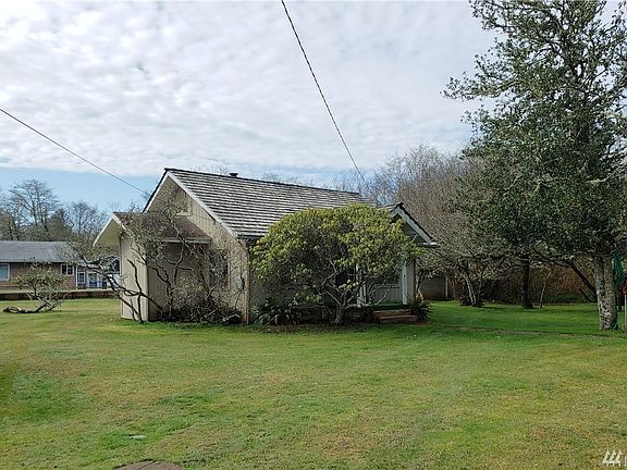 2nd image of 2227 S Pleasant Dr