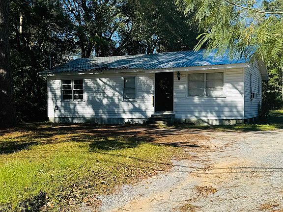 3rd image of 1616 Gill Rd