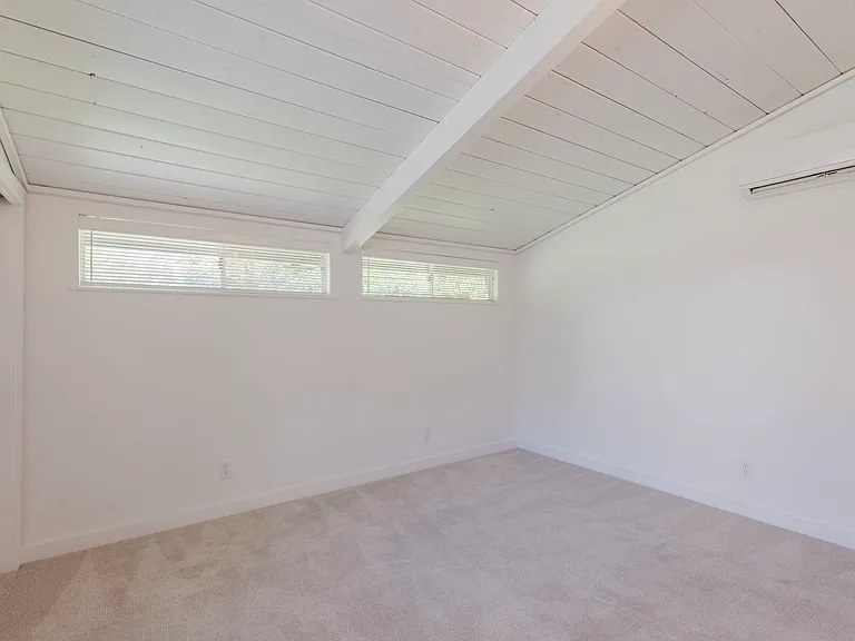 13981 Mercado Dr — Photo 31