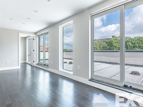 5th image of 1994 Bergen St #5A