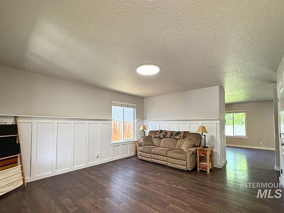 3rd image of 10122 W Shelborne Dr