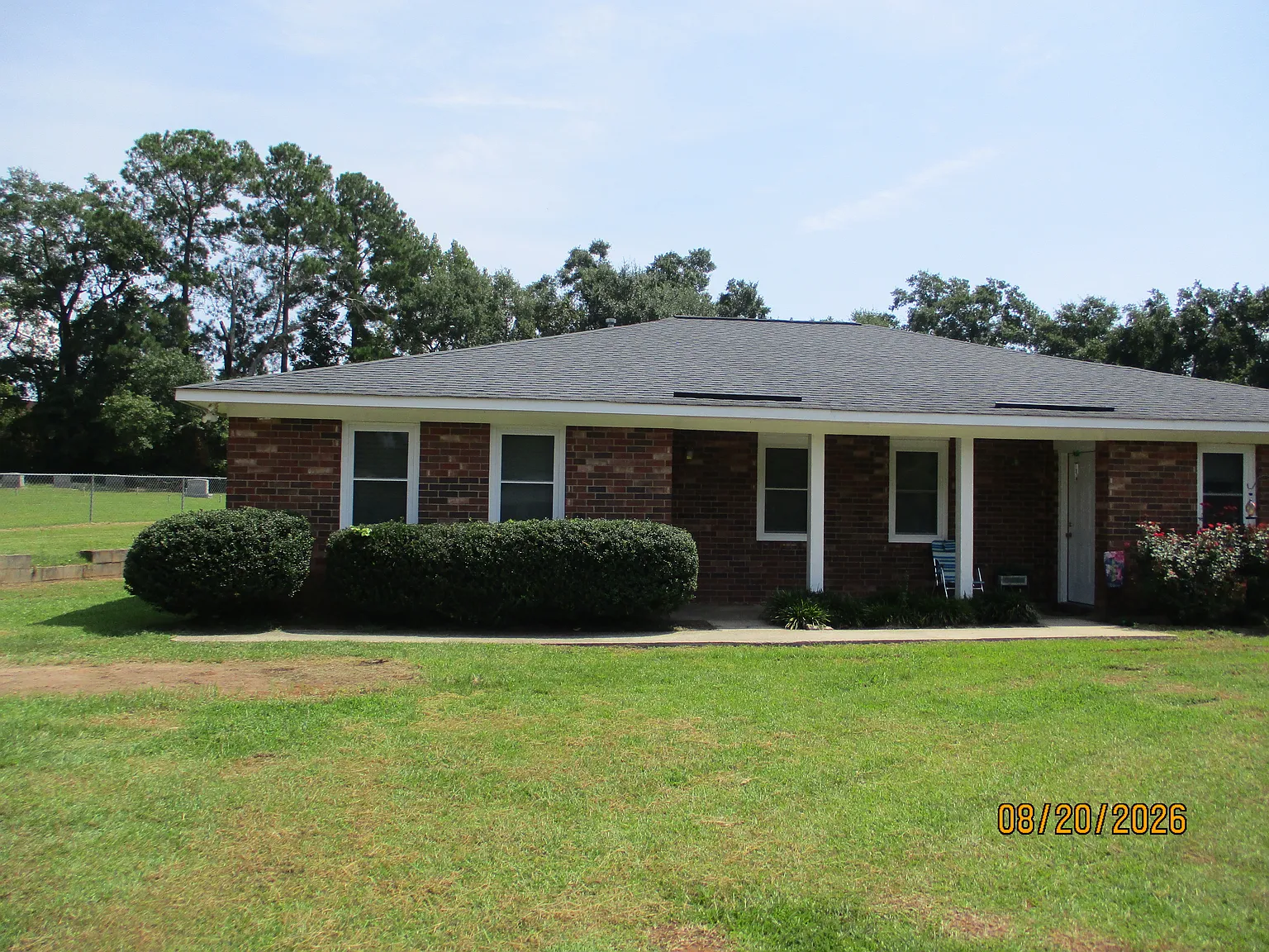 2 bed, 950 sqft, $1,200 — Photo 2