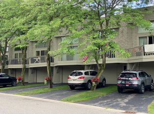302 Quaintance Ave #302, Petoskey, MI 49770