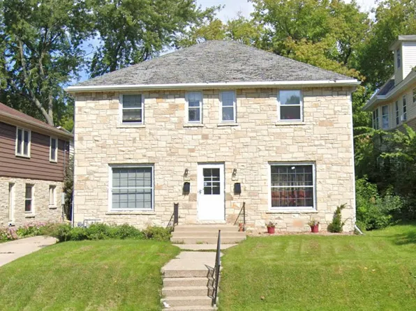 6126 W Wisconsin Ave, Milwaukee, WI 53213