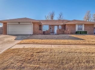 1938 E Sherwood Ter, Mustang, OK 73064