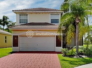 8013 NW 70th Ave, Pompano Beach, FL 33067