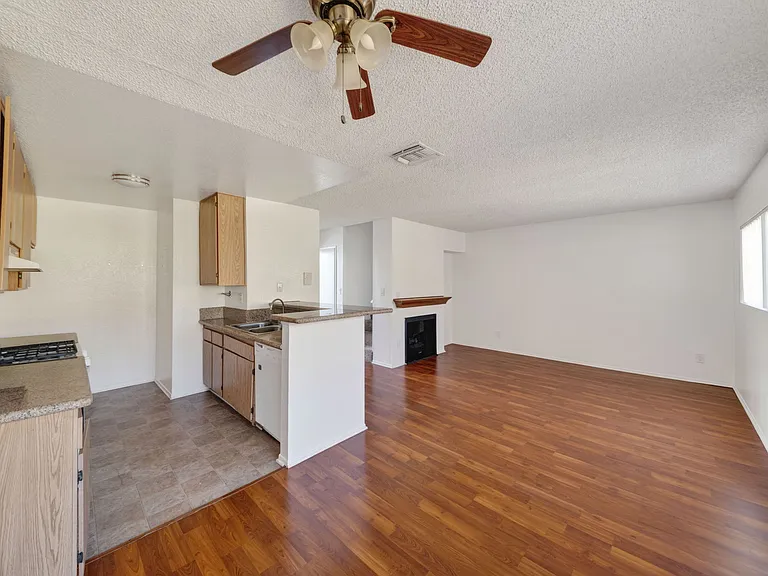 11312 Morrison St #11 — Photo 10