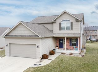 1090 Geyser Peak Rd, Normal, IL 61761