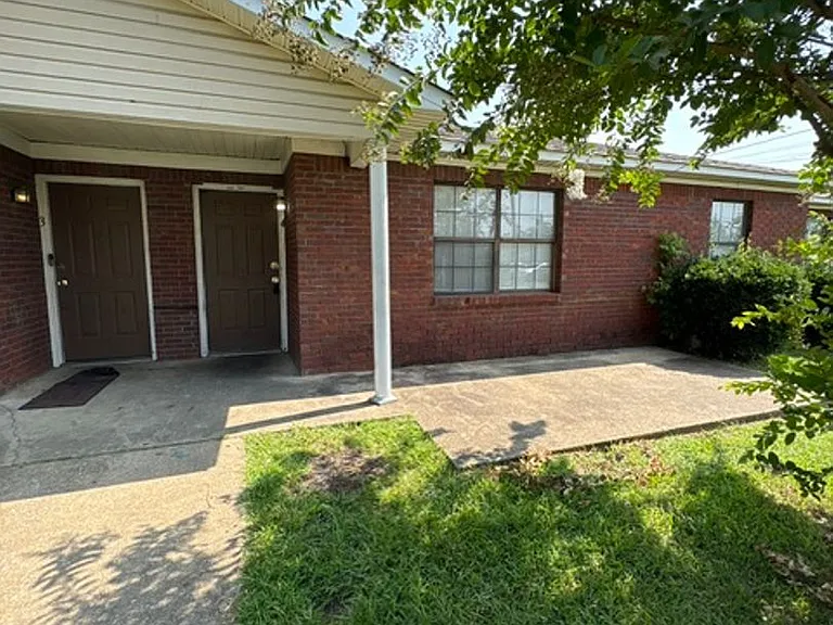 296 Homer Rd — Photo 2