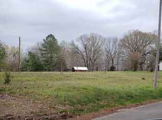 1671 Jeanette Holladay Rd, Parsons, TN 38363