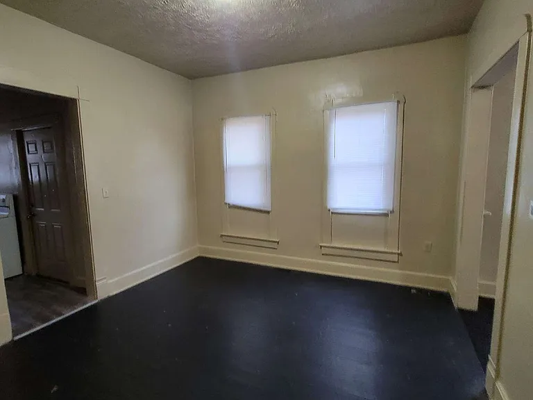3019 Boulevard Pl — Photo 6