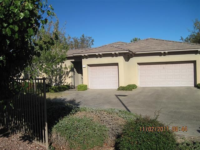 1st image of 7 Plum Hollow Dr
