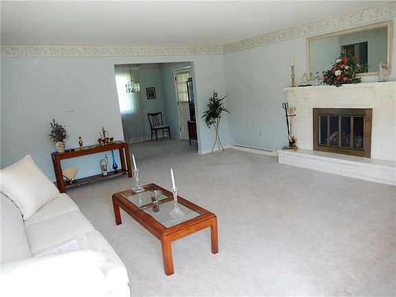 2nd image of 1118 Chapel Dr