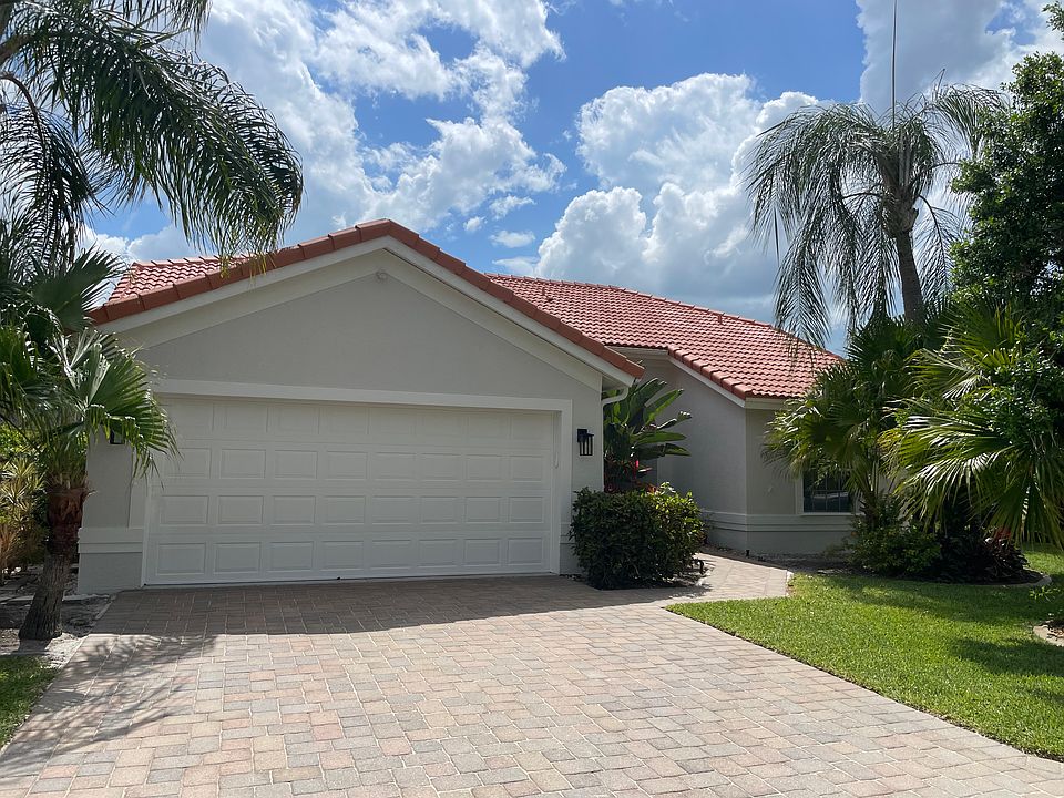1st image of 22076 Seashore Cir