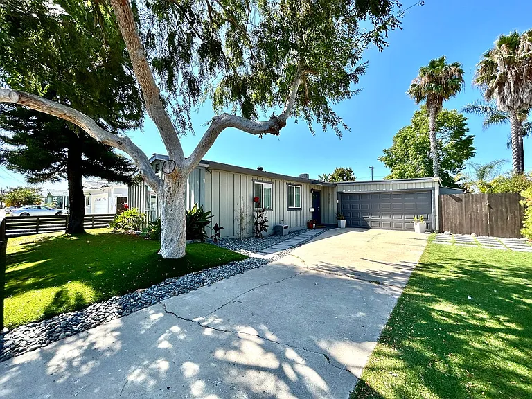 4780 Aberdeen St — Photo 2