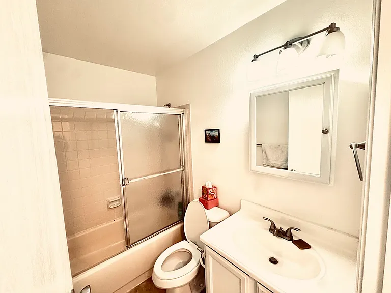 323 S Jefferson Ave — Photo 15