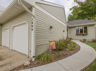 1606 Stone Brooke Rd, Ames, IA 50010