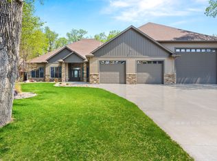 106 W Beaton Dr, West Fargo, ND 58078