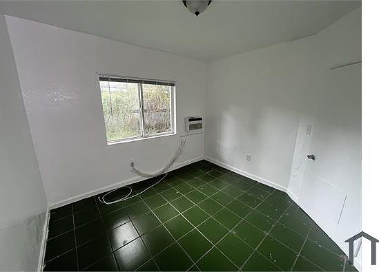 5th image of 7136 NW 14th Pl APT 2