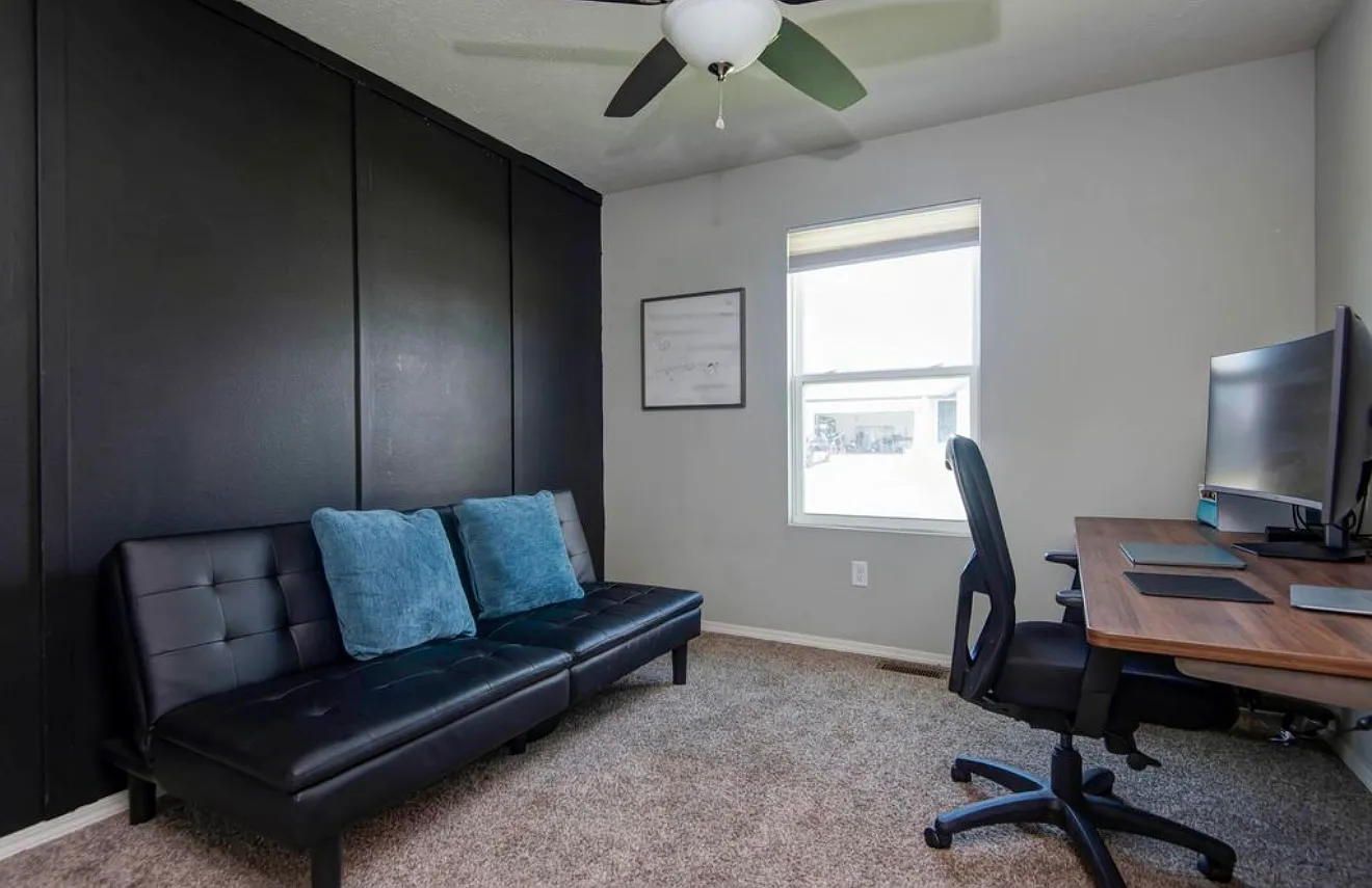 458 Ethan Ave — Photo 3