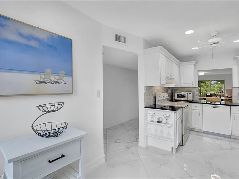 1055 Forest Lakes Dr #F203 — Photo 6