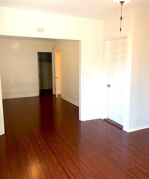 1317 S Stanley Ave — Photo 8