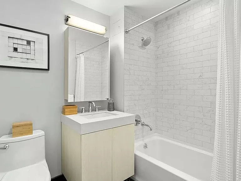 555 Waverly Ave #3G — Photo 12