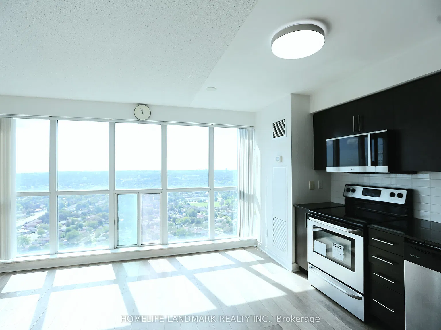 3 bed, $2,900 — Photo 3