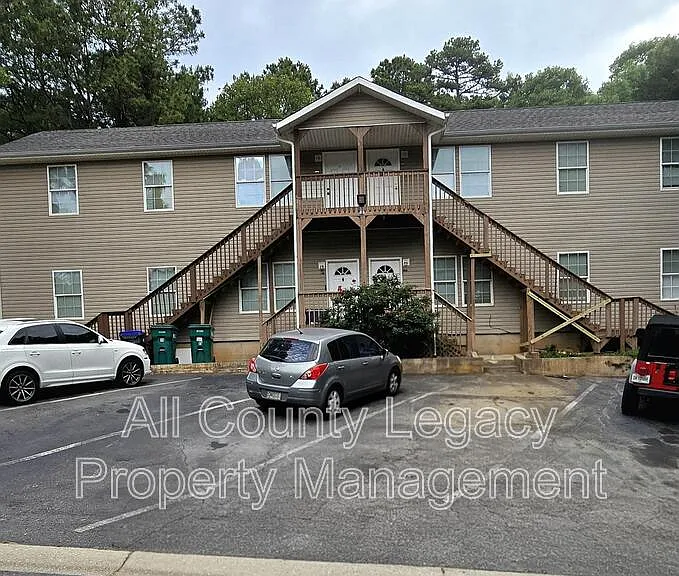 4675 Lois Dr — Photo 1
