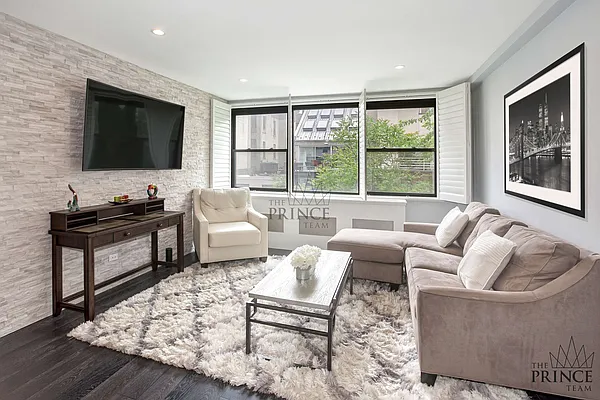 Sold by Compass | media 7