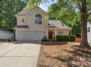 7923 Shiny Meadow Ln, Charlotte, NC 28215