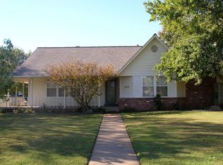 18718 E Stonebridge Dr, Owasso, OK 74055