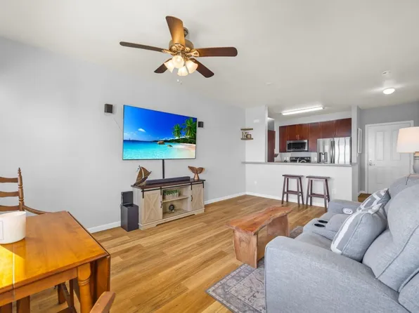 132 Hoowaiwai Loop APT 1605, Wailuku, HI 96793