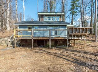 316 Oakdale Dr, Hendersonville, NC 28791