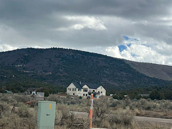 5th image of Cobble Creek Dr