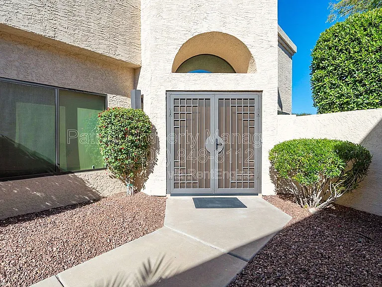 10640 E Vogel Ave — Photo 49