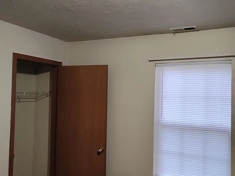 120 Bridgewater Ct — Photo 12