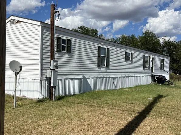 123 chapman, Pleasanton, TX 78064