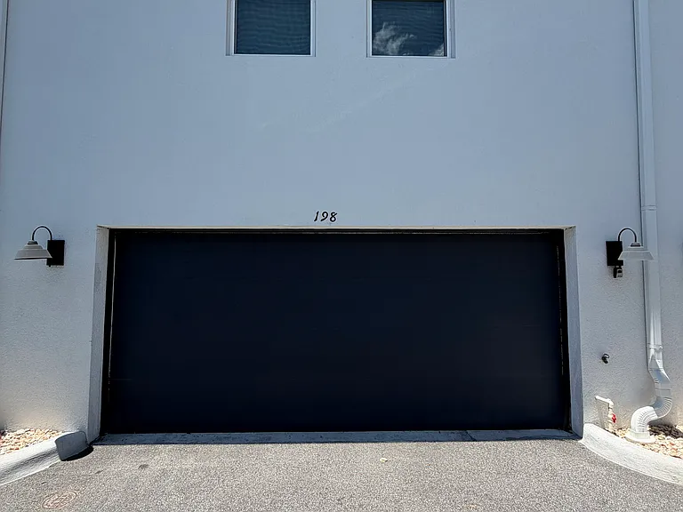 198 E Church Ave — Photo 22
