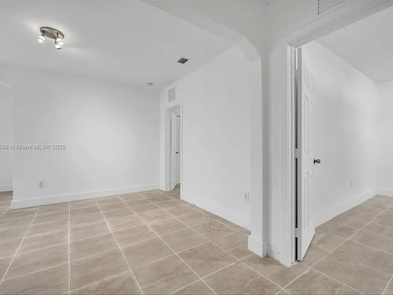 750 84th St #2 — Photo 3
