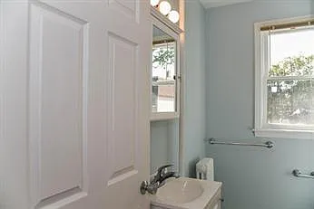 29 W Wyoming Ave #2L — Photo 17
