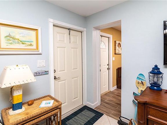 4th image of 4228 N Ocean Dr APT 35