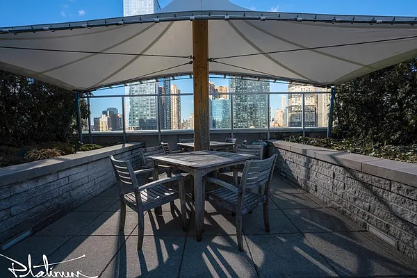 Rented by Platinum Properties | media 9