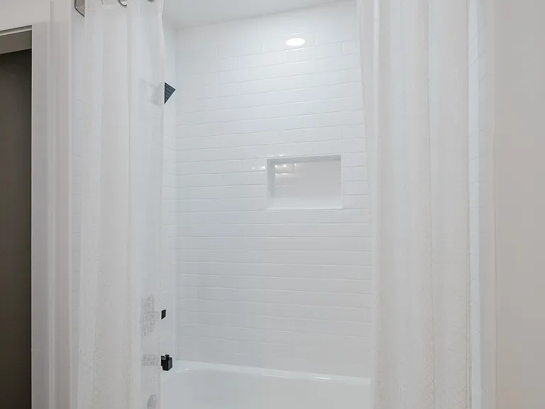 2260 Pine Ln — Photo 26
