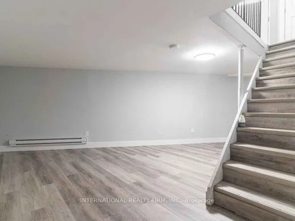 349 II Hamilton Rd, London, ON N5Z 1R4