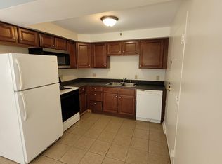 804 S Elm St APT 1C, Oxford, OH 45056