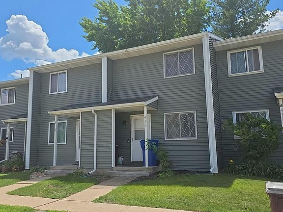 2nd image of 417 Robert St S